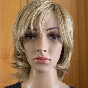 Stylish Blonde Women's Wig